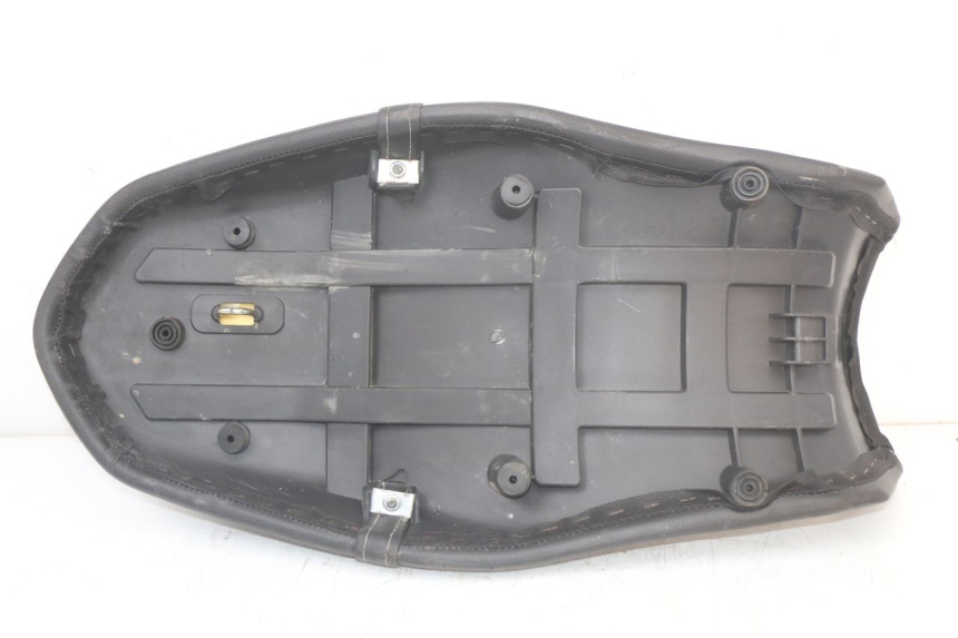 photo de SELLE MASAI SCRAMBLER SPORT 125 (2021 - 2025) - Points de fixation