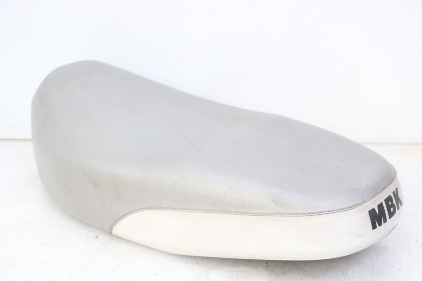 photo de SELLE MBK BOOSTER SPIRIT NAKED 50 (2004 - 2017) - Vue rapprochée