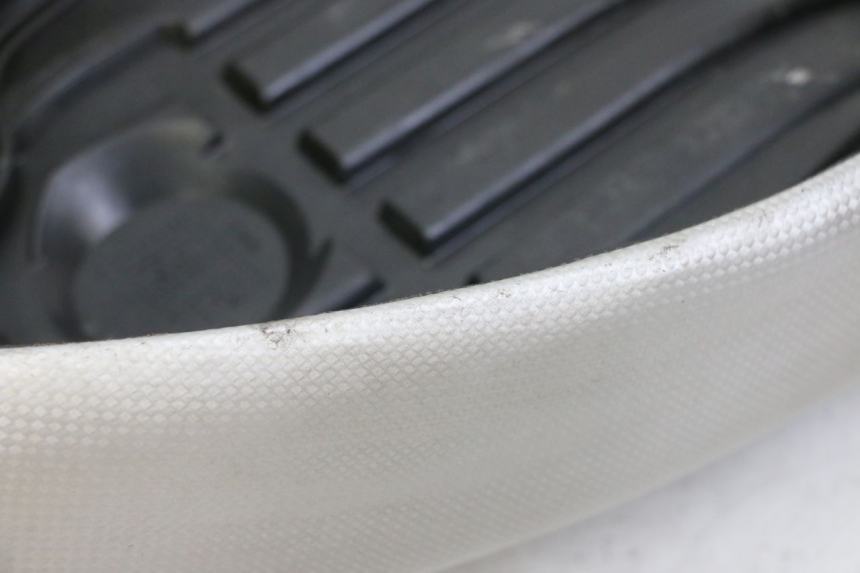 photo de SELLE MBK BOOSTER SPIRIT NAKED 50 (2004 - 2017) - Zoom état d’usage