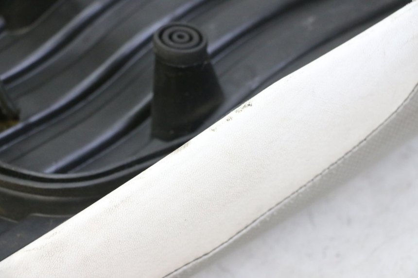 photo de SELLE MBK BOOSTER SPIRIT NAKED 50 (2004 - 2017) - Vue d’ensemble