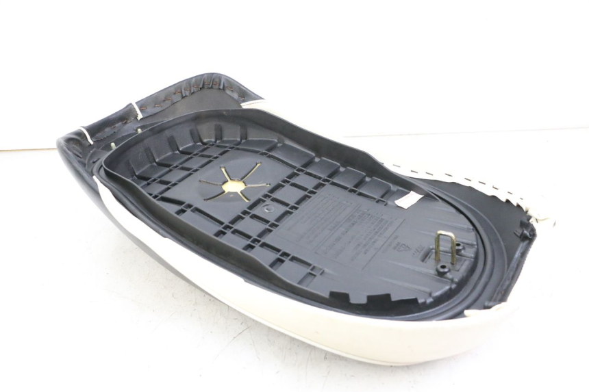 photo de SELLE SYM MIO 50 (2011 - 2017) - Détail de la pièce