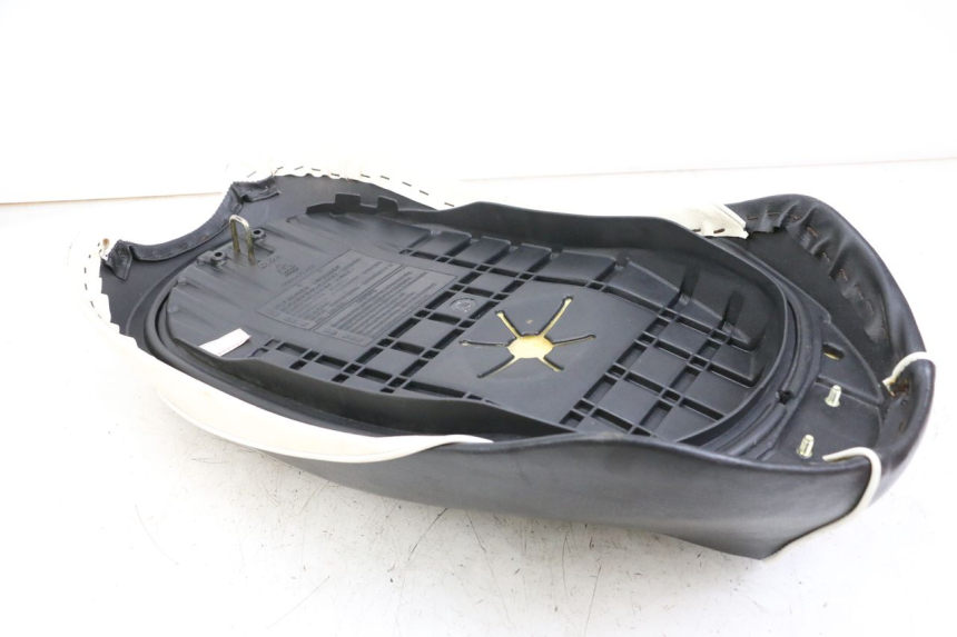 photo de SELLE SYM MIO 50 (2011 - 2017) - Gros plan technique