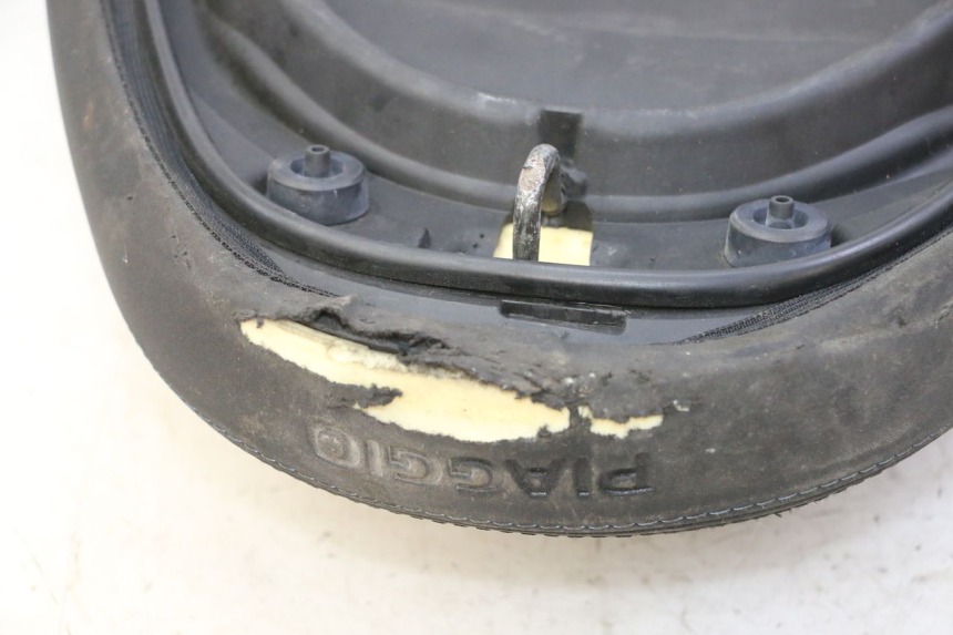 photo de SELLE PIAGGIO MP3 HPE 310 (2024 - 2025) - Détail de la pièce
