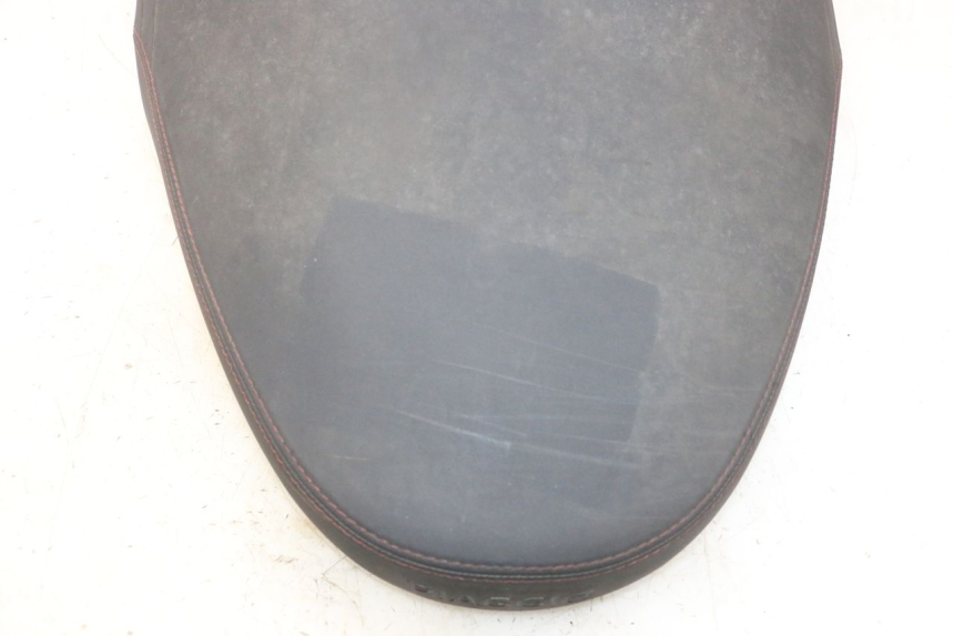 photo de SELLE PIAGGIO MP3 HPE 300 (2019 - 2026) - Vue rapprochée