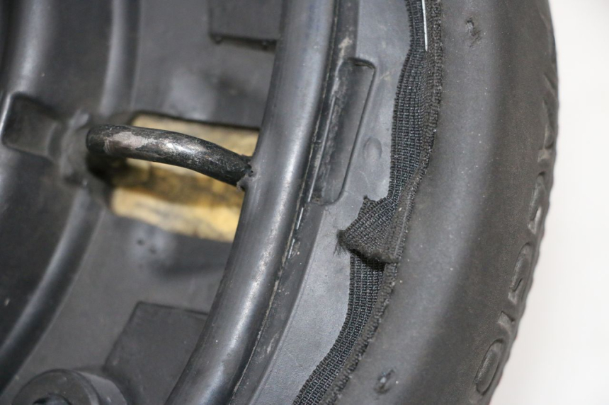 photo de SELLE PIAGGIO MP3 HPE 300 (2019 - 2026) - Zoom état d’usage