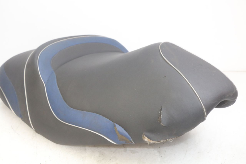 photo de SELLE PIAGGIO MP3 LT 400 (2007 - 2012) - Gros plan technique