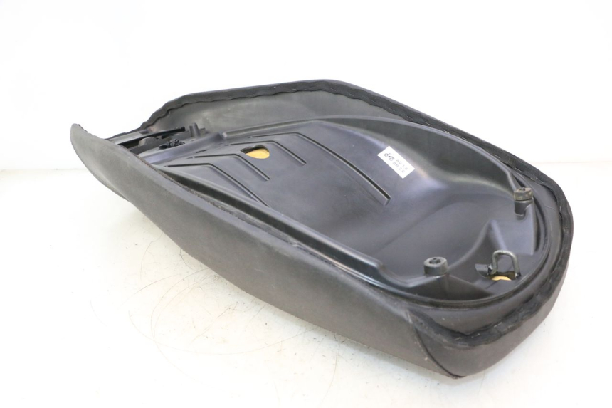 photo de SELLE PIAGGIO MP3 LT 300 (2010 - 2016) - Autre angle de vue
