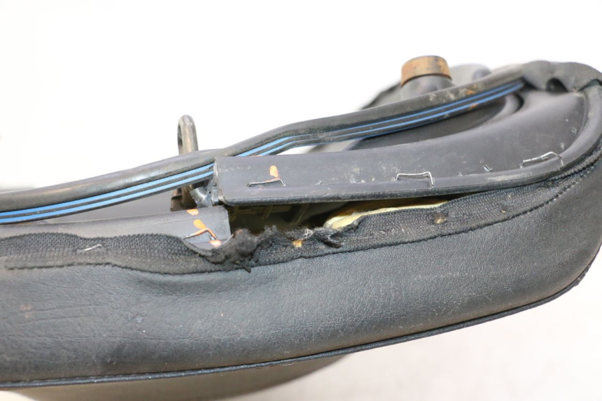 photo de SELLE PIAGGIO MP3 LT 400 (2007 - 2012) - Détail de la pièce