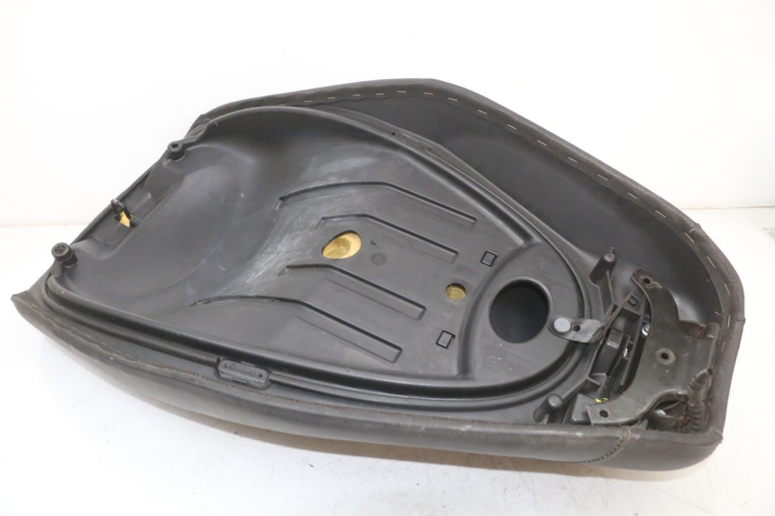 photo de SELLE PIAGGIO MP3 125 (2006 - 2014) - Zoom composants