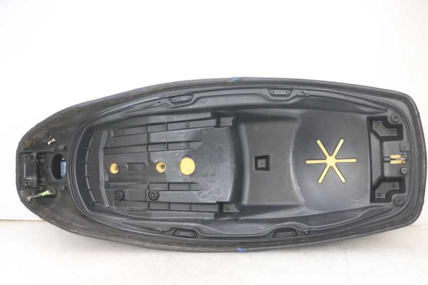 photo de SELLE PIAGGIO MP3 500 (2016 - 2018) - Marquages et références