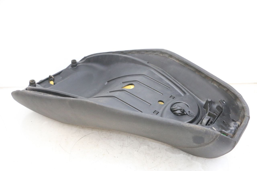 photo de SELLE PIAGGIO MP3 RL 250 (2006 - 2010) - Gros plan technique
