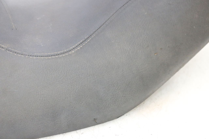 photo de SELLE PIAGGIO MP3 RL 250 (2006 - 2010) - Détail de la pièce