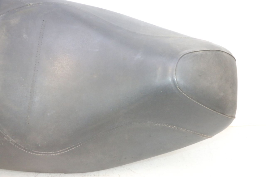photo de SELLE PIAGGIO MP3 RL 250 (2006 - 2010) - Autre angle de vue
