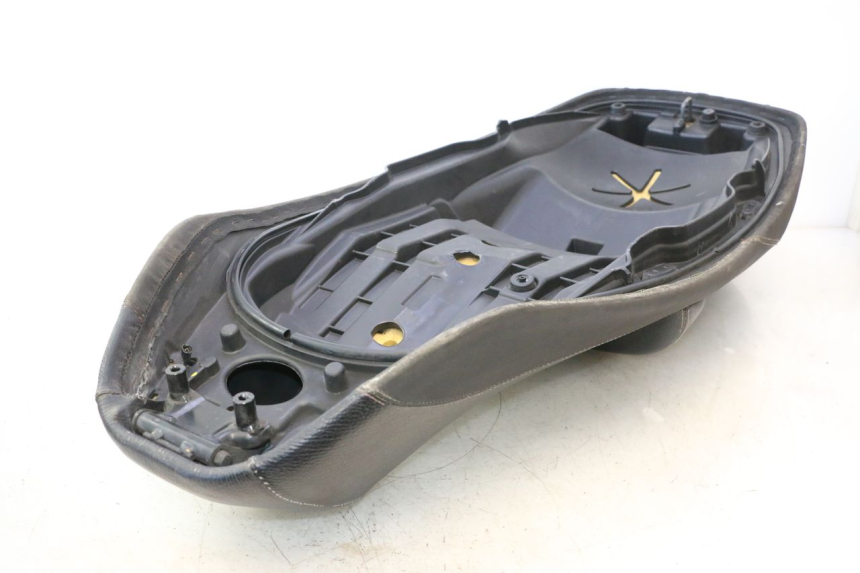photo de SELLE PIAGGIO MP3 500 (2016 - 2018) - Gros plan technique