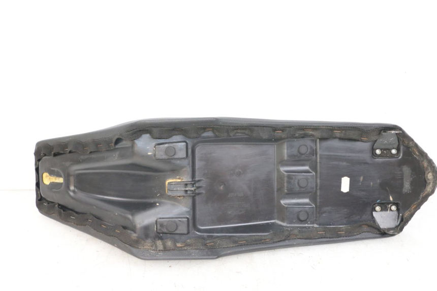 photo de SELLE RIEJU MRT 50 (2018 - 2021) - Points de fixation