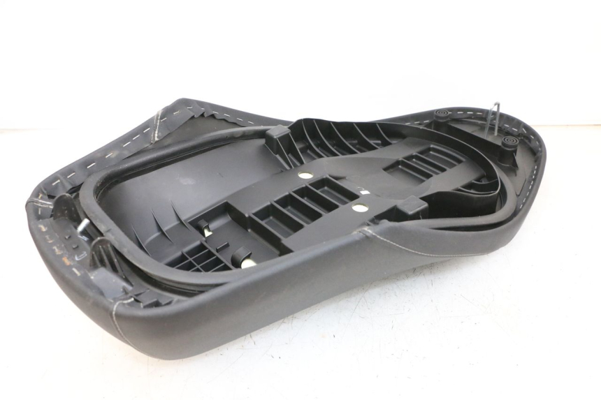 photo de SELLE YAMAHA NEO'S CORE 1 (2022 - 2026) - Zoom état d’usage