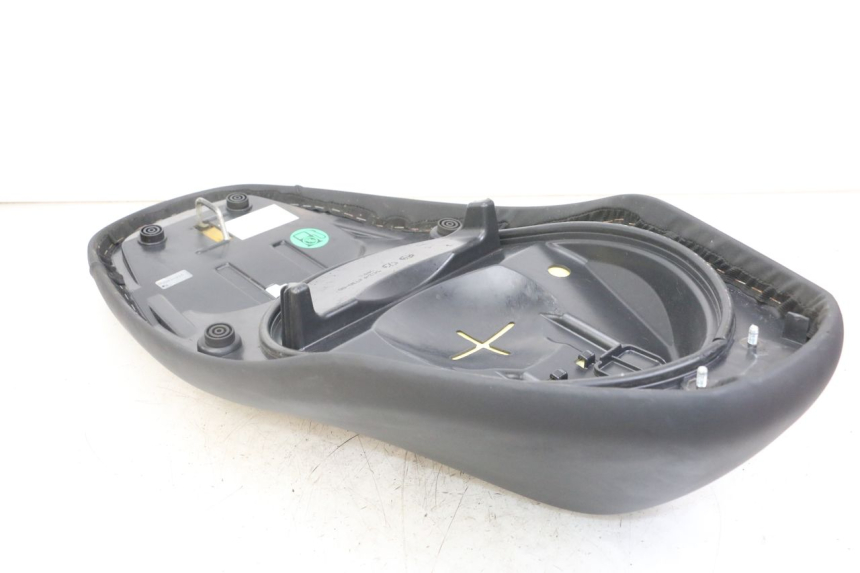 photo de SELLE YAMAHA NEO'S NEOS 2T EASY 50 (2013 - 2016) - Points de fixation