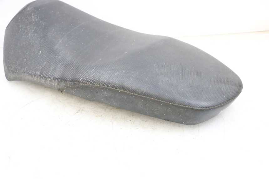 photo de SELLE YAMAHA NEO'S NEOS 2T 50 (1998 - 2007) - Détails caractéristiques