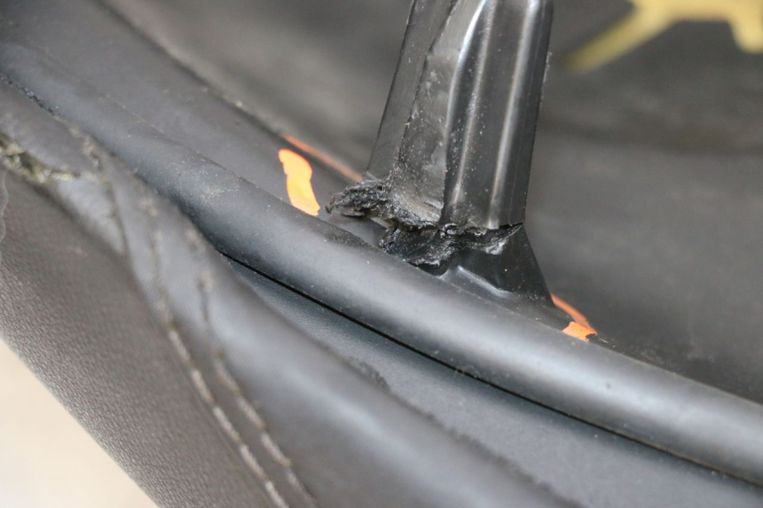 photo de SELLE PIAGGIO NEW TYPHOON 50 (2018 - 2021) - Détails caractéristiques