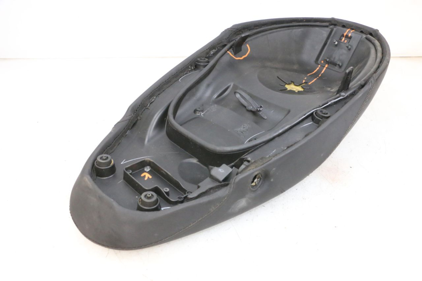 photo de SELLE PIAGGIO NEW TYPHOON 50 (2018 - 2021) - Angle alternatif