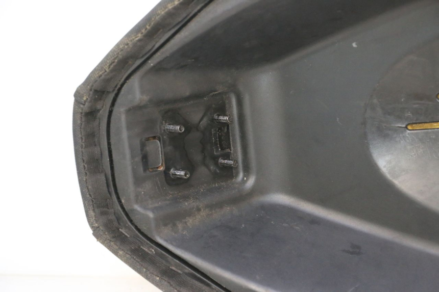photo de SELLE PIAGGIO NEW TYPHOON 50 (2010 - 2017) - État de surface