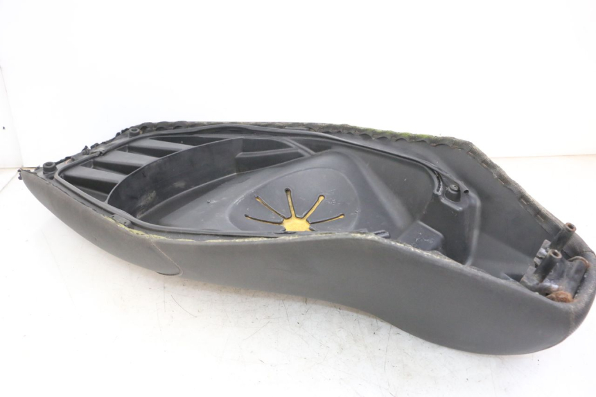 photo de SELLE GILERA NEXUS 125 (2009 - 2013) - État de surface