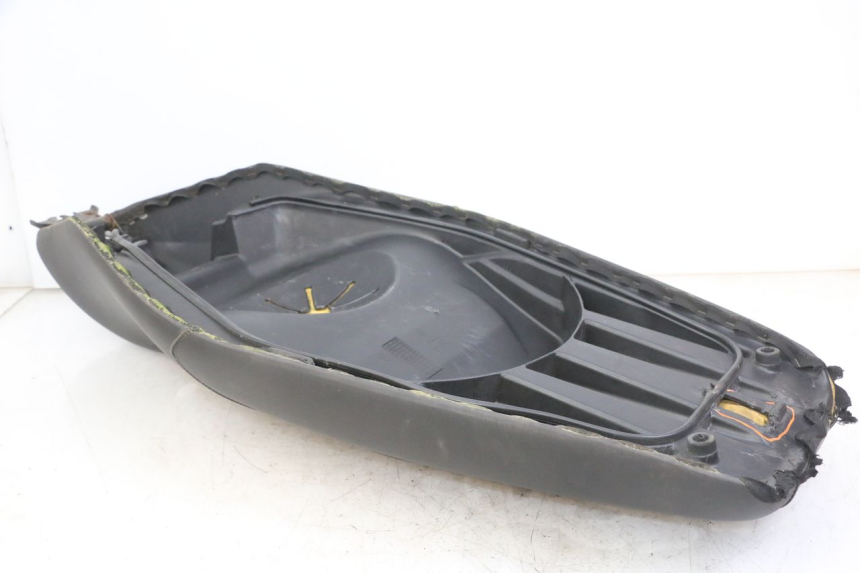 photo de SELLE GILERA NEXUS 125 (2009 - 2013) - Marquages et références