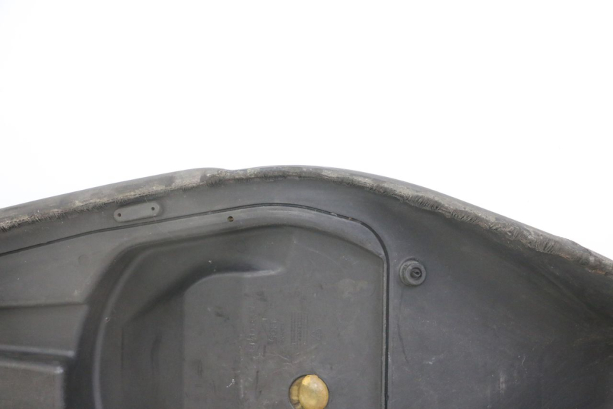 photo de SELLE GILERA NEXUS 125 (2009 - 2013) - Marquages et références