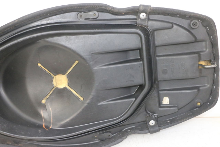 photo de SELLE PIAGGIO NRG POWER PUREJET 50 (2018 - 2021) - Points de fixation