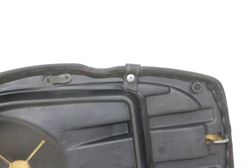 photo de SELLE PIAGGIO NRG POWER PUREJET 50 (2018 - 2021) - État de surface