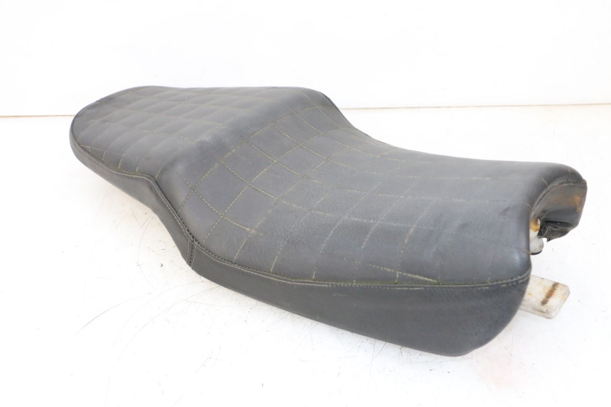 photo de SELLE HONDA NSR R 125 (1994 - 2003) - Vue rapprochée