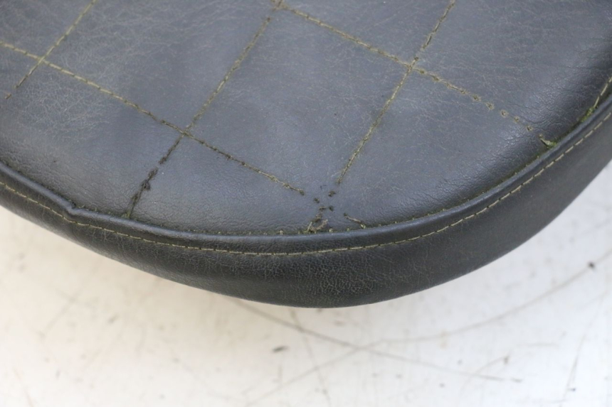 photo de SELLE HONDA NSR R 125 (1994 - 2003) - Zoom état d’usage