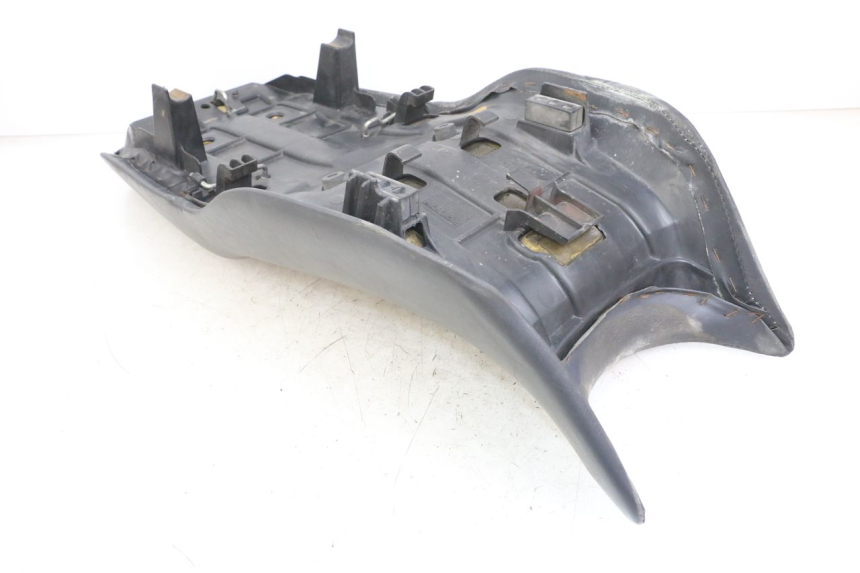 photo de SELLE HONDA NTV DEAUVILLE 650 (1998 - 2001) - État de surface