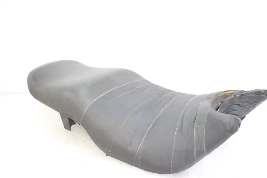 photo de SELLE HONDA NTV DEAUVILLE 650 (1998 - 2001) - Détails caractéristiques