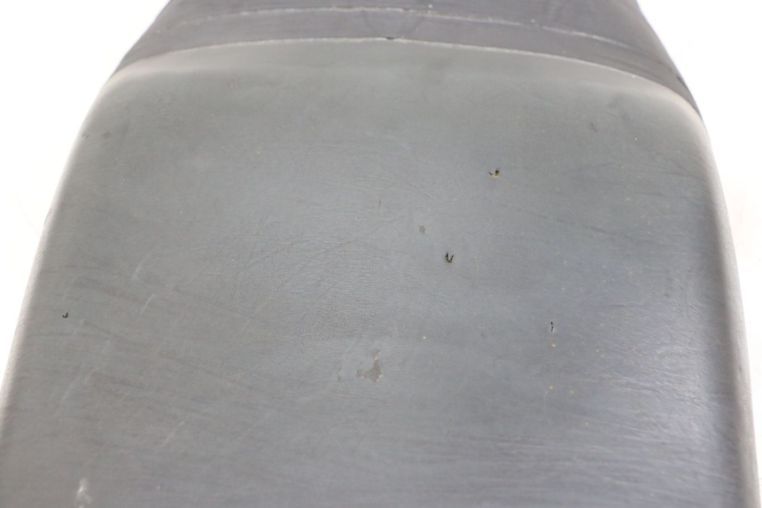 photo de SELLE HONDA NTV DEAUVILLE 650 (1998 - 2001) - Zoom état d’usage