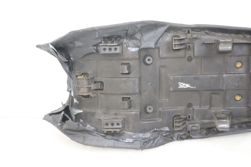 photo de SELLE HONDA NTV DEAUVILLE 650 (1998 - 2001) - Points de fixation