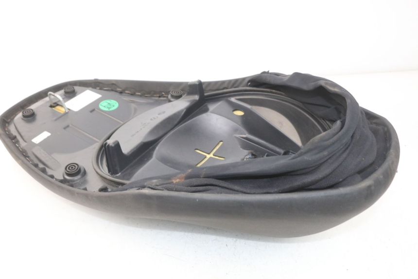 photo de SELLE MBK OVETTO ONE 2T 50 (2013 - 2017) - Marquages et références