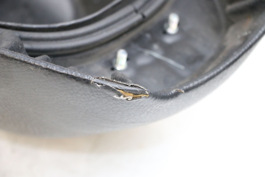 photo de SELLE HONDA PCX (JF28) 125 (2009 - 2011) - Marquages et références