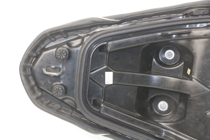 photo de SELLE HONDA PCX (JF47) 125 (2012 - 2013) - Détails caractéristiques