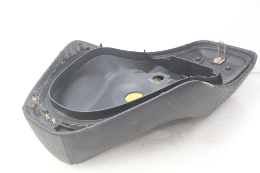photo de SELLE KYMCO PEOPLE 250 (2004 - 2008) - Marquages et références