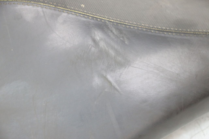 photo de SELLE PEUGEOT KISBEE 2T 50 (2010 - 2017) - Points de fixation