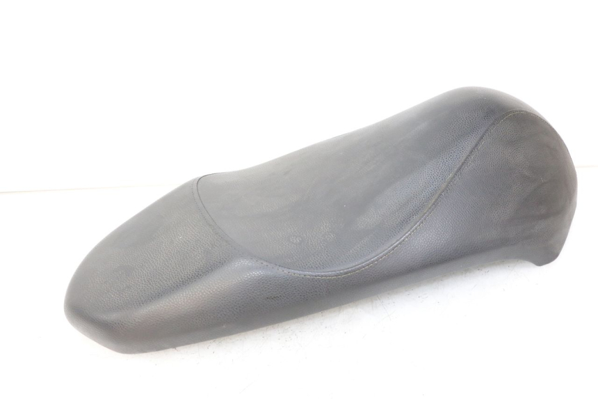 photo de SELLE PEUGEOT KISBEE 4T 50 (2018 - 2022) - Gros plan technique