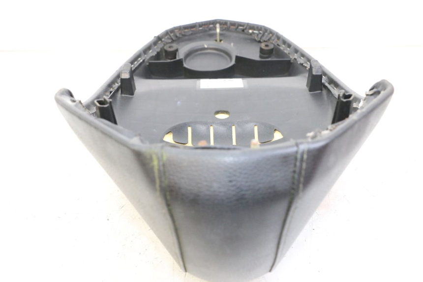 photo de SELLE PEUGEOT KISBEE 4T 50 (2018 - 2022) - Points de fixation