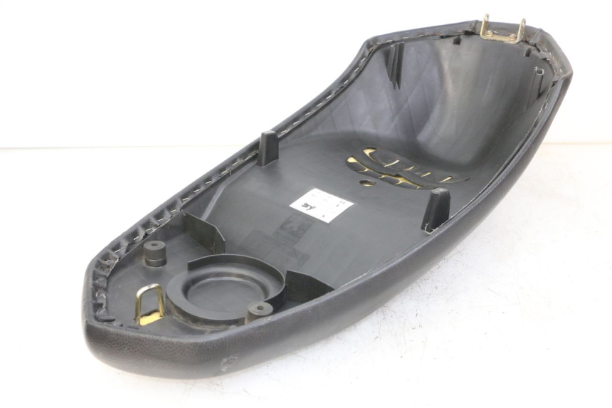 photo de SELLE PEUGEOT KISBEE 4T 50 (2018 - 2022) - Vue produit