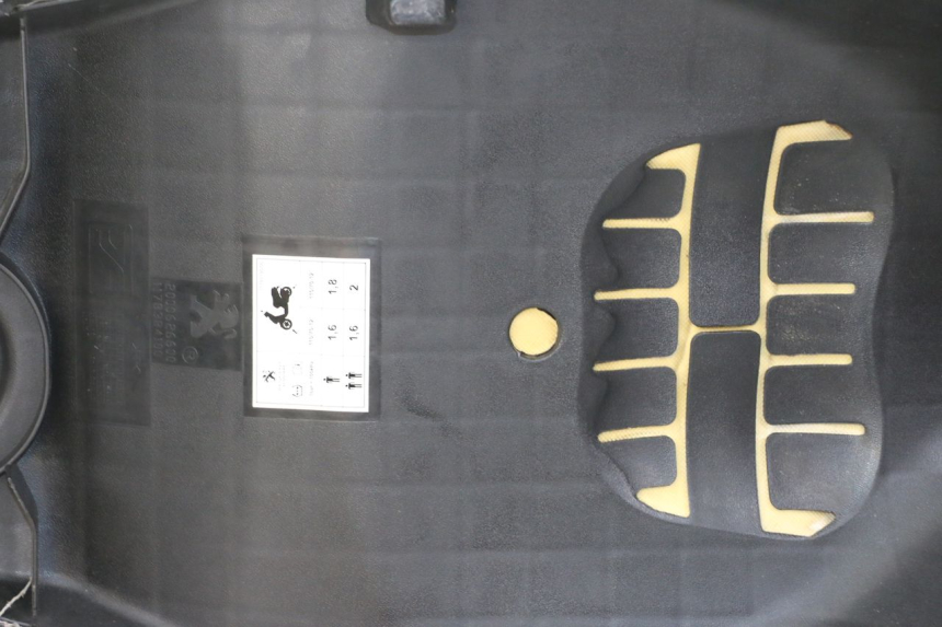 photo de SELLE PEUGEOT KISBEE 4T 50 (2018 - 2022) - Vue rapprochée