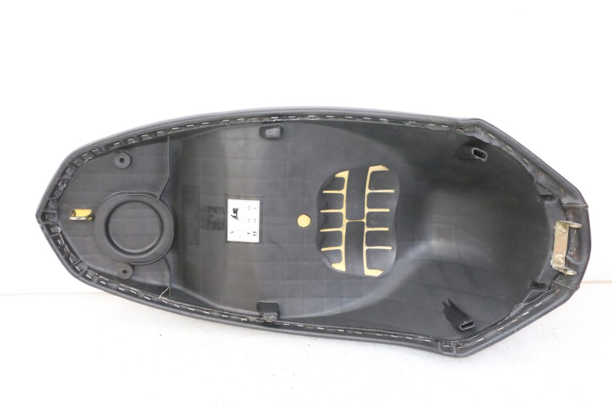 photo de SELLE PEUGEOT KISBEE 4T 50 (2018 - 2022) - Inspection visuelle