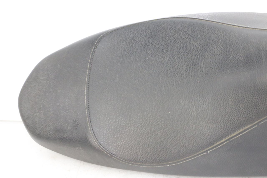 photo de SELLE PEUGEOT KISBEE 4T 50 (2018 - 2022) - Focus structure