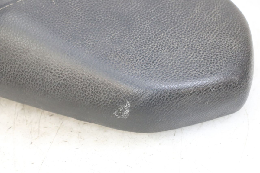 photo de SELLE PEUGEOT KISBEE 4T 50 (2018 - 2022) - Gros plan technique