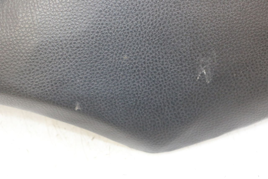 photo de SELLE PEUGEOT KISBEE 4T 50 (2010 - 2017) - Photo complémentaire