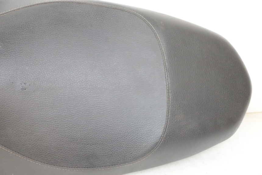 photo de SELLE PEUGEOT KISBEE 4T 50 (2010 - 2017) - Vue principale